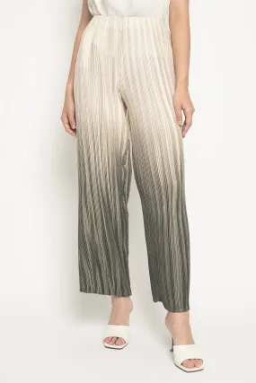 Pleated Pants in Green